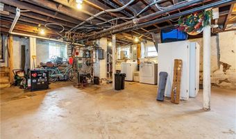 5 Gardiner St, Newport, RI 02840