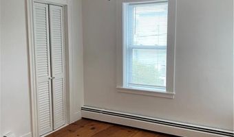 15 Clinton Ave 2, Newport, RI 02840