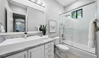 29 Soaring Bird Ct, Las Vegas, NV 89135