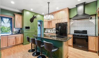 1305 S Kankamp Rd, Angola, IN 46703