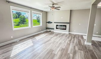 5820 Allerton Dr, Ames, IA 50014