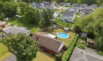 11 James Dr, Albany, NY 12211