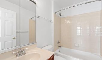 20056 NORTHVILLE HILLS Ter, Ashburn, VA 20147