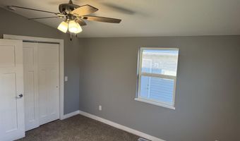 633 N E St, Albia, IA 52531