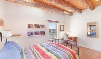 21 Canjilon St, Abiquiu, NM 87510