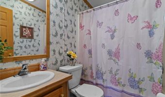 7 Giovanni Rose Ct, Coventry, RI 02816