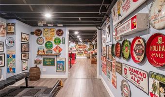 6 Conway Dr, Barrington, RI 02806