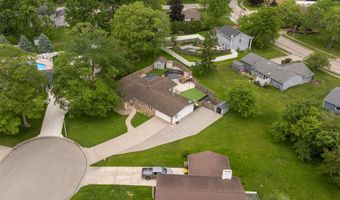 110 Navarre Ct, Auburn, IN 46706