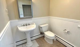 225 B DEWEY Dr #B, Annapolis, MD 21401