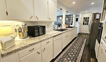 730 E 17th Street Pl, Baxter Springs, KS 66713