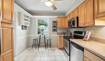 3233 VISCOUNT Ct, Annandale, VA 22003