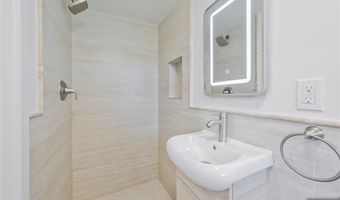 21 E Central Ave, Bergenfield, NJ 07621