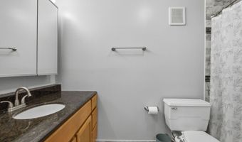 1615 E Central Rd 113B, Arlington Heights, IL 60005