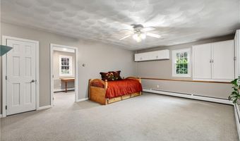 6 Lisa Ln, Bristol, RI 02809
