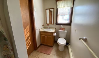 115-123 Church St, Cambridge, VT 05464