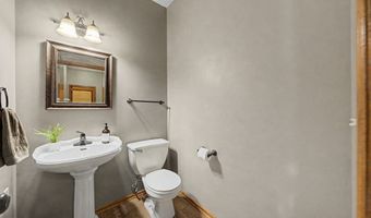 610 NE Bristol Dr, Ankeny, IA 50021