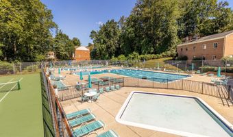 10419 MONTROSE Ave 302, Bethesda, MD 20814