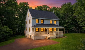 162 Lakeside Oaks Dr, Barrington, NH 03825