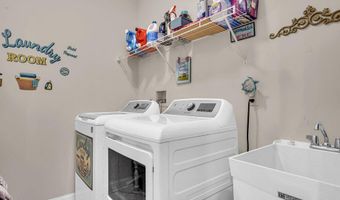 22 Flanders Dr, Barnegat, NJ 08005