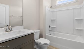 353 Maddox Dr, Aberdeen, NC 28315
