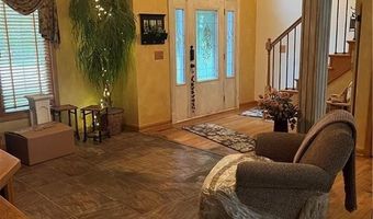 15733 Pine Cir, Basehor, KS 66007