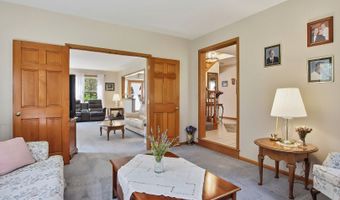 40498 N Sunset Dr, Antioch, IL 60002