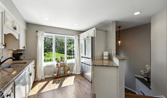 469 North Ln, Bristol, RI 02809