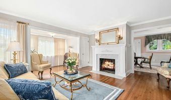 15 Devonshire Dr, Darien, CT 06820