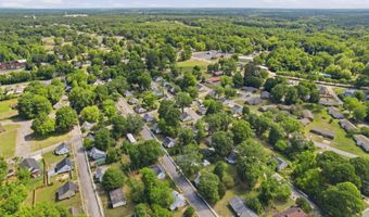 19 Geer St, Belton, SC 29627
