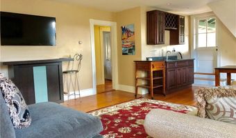 17 Lincoln St, Newport, RI 02840