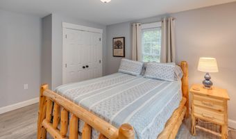 101 Loft Cir, Campton, NH 03223