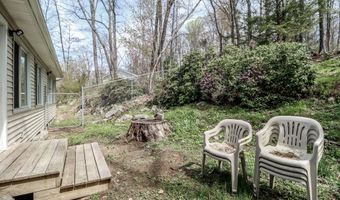 5 Bayberry Dr, Brookfield, CT 06804