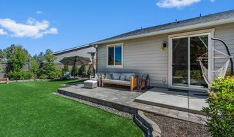 20713 SE Iron Horse Ln, Bend, OR 97702