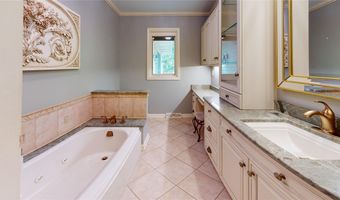 6051 SADDLEHORN Dr, Erie, PA 16506