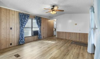 1749 Carolina St, Alford, FL 32420