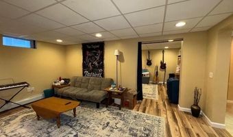 4 Hatherly St, North Providence, RI 02911