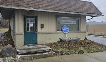 402 N Superior St, Albion, MI 49224