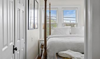 210 N BEACH Ave, Beach Haven, NJ 08008
