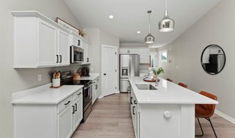 2805 20th St SW, Altoona, IA 50009