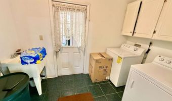 916 Randall Whiddon Dr, Ashburn, GA 31714