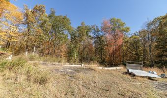 4 Laurel Ln, Clinton, CT 06413