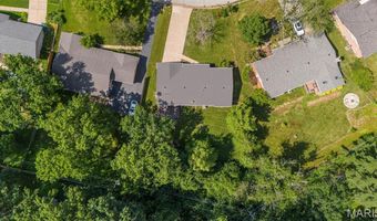 1014 Bedford Ln, Ballwin, MO 63011
