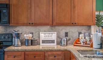 31 Byrdcliffe Ln, Asheville, NC 28805