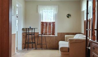 215 W Pleasant St, Angola, IN 46703