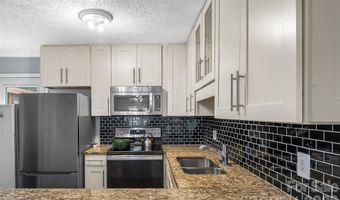 119 Colony Dr, Arden, NC 28704