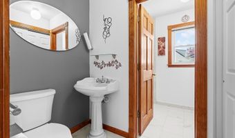 42 Lake Blvd, Aberdeen Twp., NJ 07747