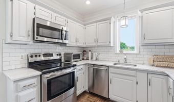 601 WILKES St 301, Alexandria, VA 22314