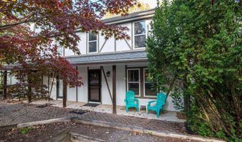 547- B KING St 17B, Basye, VA 22810