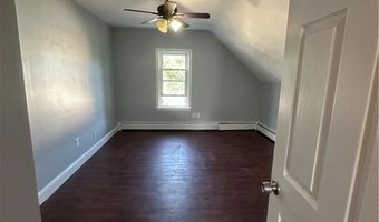 16 King St, North Providence, RI 02911