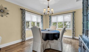 26 Crest Rd, Middletown, NJ 07748